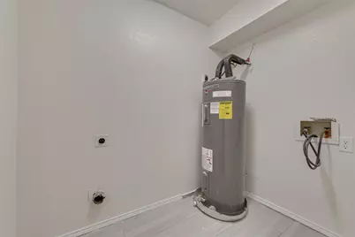 2736 E Wentwood Drive, Carrollton, TX 75007 - Photo 26