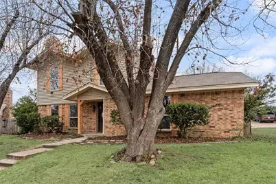 2736 E Wentwood Drive, Carrollton, TX 75007 - Photo 6