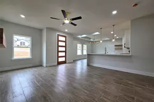 2507 Lakeridge Dr, Granbury, TX 76048 - Photo 10