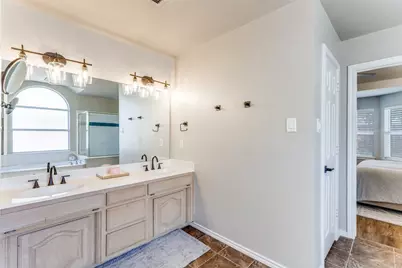 1048 Roundrock Drive, Saginaw, TX 76179 - Photo 14