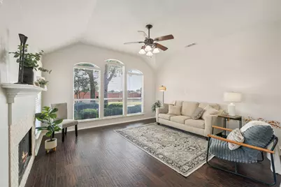 1253 Hershey Lane, Lewisville, TX 75077 - Photo 8