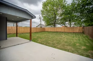 836 E Maddox Ave, Fort Worth, TX 76104 - Photo 24