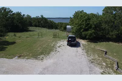 194 Lakeview, Sunset, TX 76270 - Photo 14