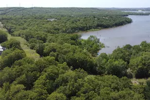 194 Lakeview, Sunset, TX 76270 - Photo 4