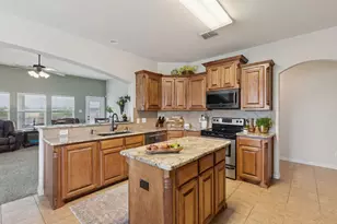 6806 Bear Ln, Greenville, TX 75402 - Photo 4