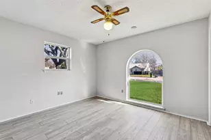 3605 Spring Valley Dr, Bedford, TX 76021 - Photo 20