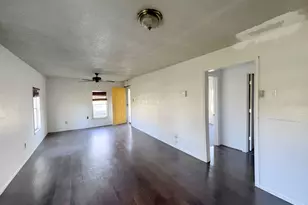 507 Natchez St, Hearne, TX 77859 - Photo 6