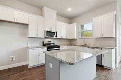 548 Hutchinson Lane, Lewisville, TX 75077 - Photo 2