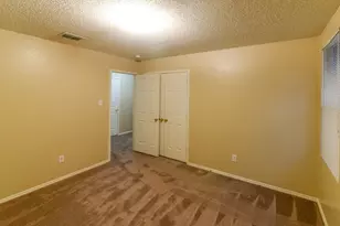 1508 Honey Bee Ln, Lancaster, TX 75134 - Photo 6