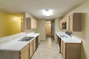 1508 Honey Bee Ln, Lancaster, TX 75134 - Photo 4