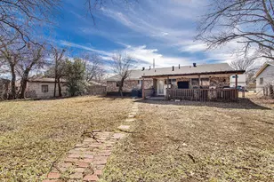 304 Sundown Ct, Burleson, TX 76028 - Photo 20