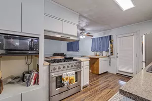 304 Sundown Ct, Burleson, TX 76028 - Photo 8