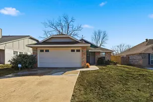 4836 Thistledown Dr, Fort Worth, TX 76137 - Photo 2