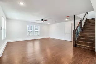 610 Tyler St, Ennis, TX 75119 - Photo 4