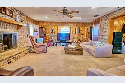 200 Louise Street, Nocona, TX 76255 - Photo 8