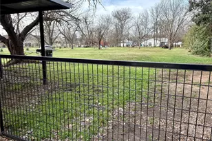 818 Bosque, Meridian, TX 76665 - Photo 2