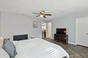 2630 Springvale Dr, Farmers Branch, TX 75234 - Photo 14