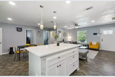 2630 Springvale Drive, Farmers Branch, TX 75234 - Photo 8