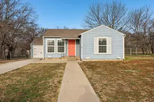 217 Pine St, Aledo, TX 76008 - Photo 2