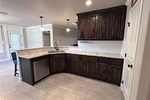 5416 Belaire Cir, Granbury, TX 76048 - Photo 4