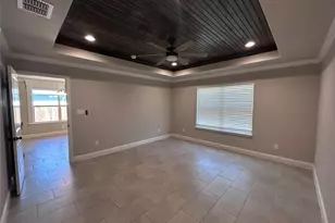 5416 Belaire Cir, Granbury, TX 76048 - Photo 12