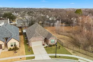 315 Faith Dr, Euless, TX 76039 - Photo 8