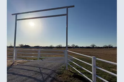 1556 Thoams Road, Springtown, TX 76082 - Photo 1