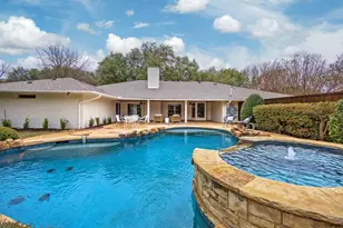 3939 Courtshire Dr, Dallas, TX 75229 - Photo 34