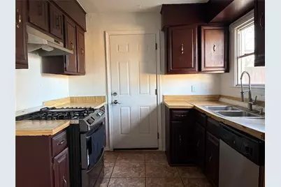 3013 Emmett Street, Dallas, TX 75211 - Photo 8