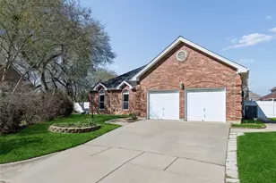 6406 Scotsbluff Ct, Arlington, TX 76001 - Photo 1