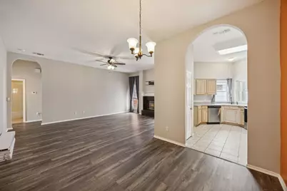 6406 Scotsbluff Court, Arlington, TX 76001 - Photo 8