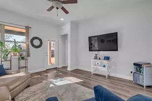 912 Crockett St, Aubrey, TX 76227 - Photo 14