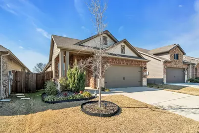912 Crockett Street, Aubrey, TX 76227 - Photo 4