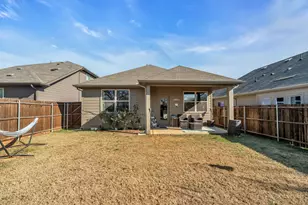 912 Crockett St, Aubrey, TX 76227 - Photo 26