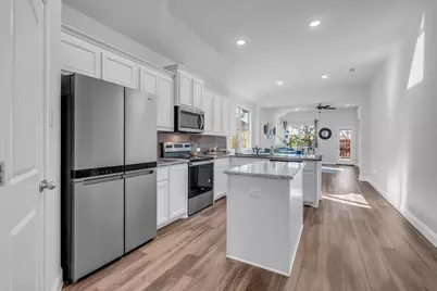 912 Crockett Street, Aubrey, TX 76227 - Photo 6