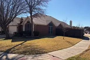 4000 Double Oak Dr, Bedford, TX 76021 - Photo 2