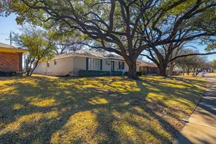 3306 Sharpview Ln, Dallas, TX 75228 - Photo 2