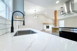 2602 Bennington Ct, Grand Prairie, TX 75052 - Photo 14