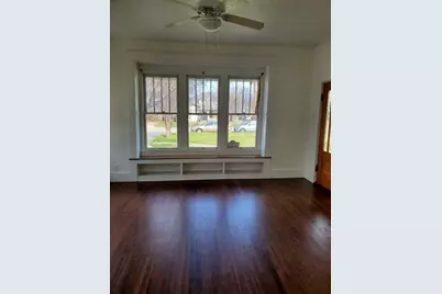 921 W Oak Street, Denton, TX 76201 - Photo 6