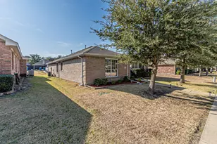 2261 Fieldcrest Dr, Rockwall, TX 75032 - Photo 2