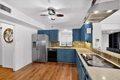 277 Creekwood Drive, Lancaster, TX 75146 - Photo 10