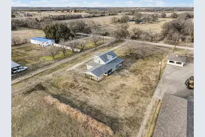 2026 Christian Road, Ennis, TX 75119 - Photo 38