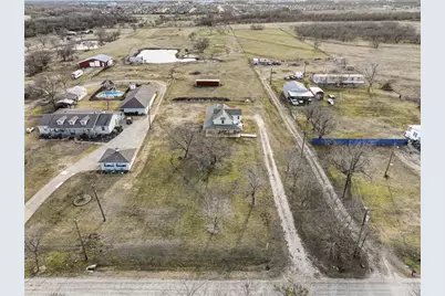 2026 Christian Road, Ennis, TX 75119 - Photo 40