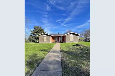 201 Lester Street, Burleson, TX 76028 - Photo 1