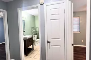 201 Lester St, Burleson, TX 76028 - Photo 6