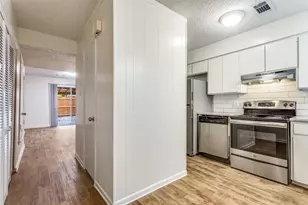 826 Wildwood Ln, Grapevine, TX 76051 - Photo 10