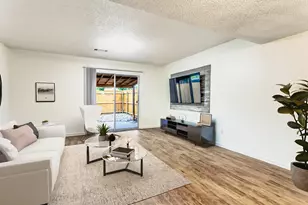 826 Wildwood Ln, Grapevine, TX 76051 - Photo 4