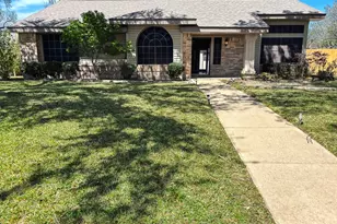 6017 Shady Valley Ct, Garland, TX 75043 - Photo 2