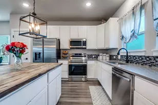 1205 Edgar St, Greenville, TX 75401 - Photo 10