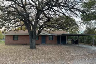 1013 Red Oak St, Azle, TX 76020 - Photo 1